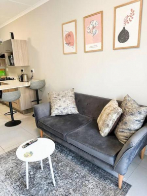 1-Bed Beauty in Convenient Location